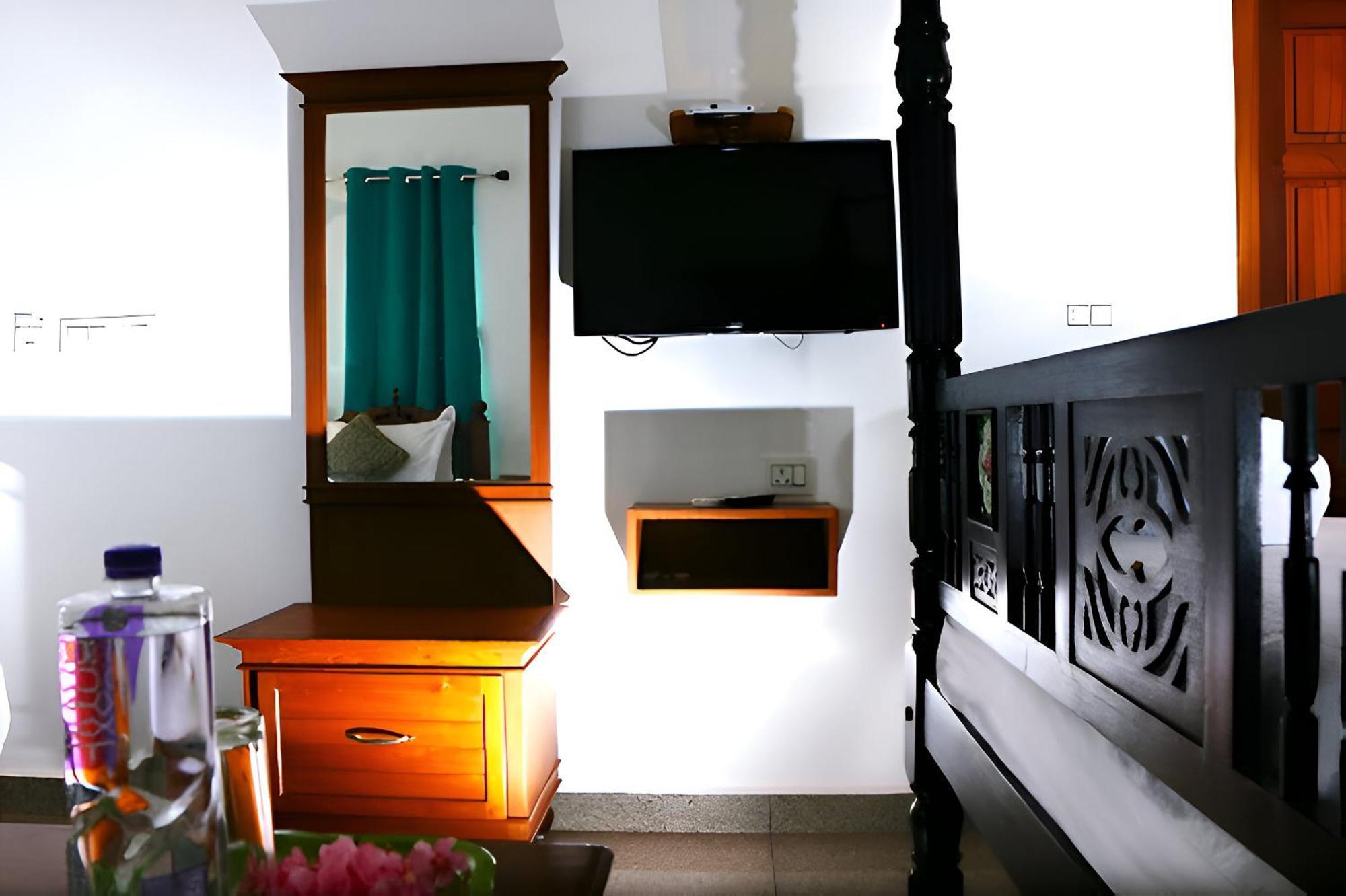 Le Holiday Inn Ποντισερί Εξωτερικό φωτογραφία