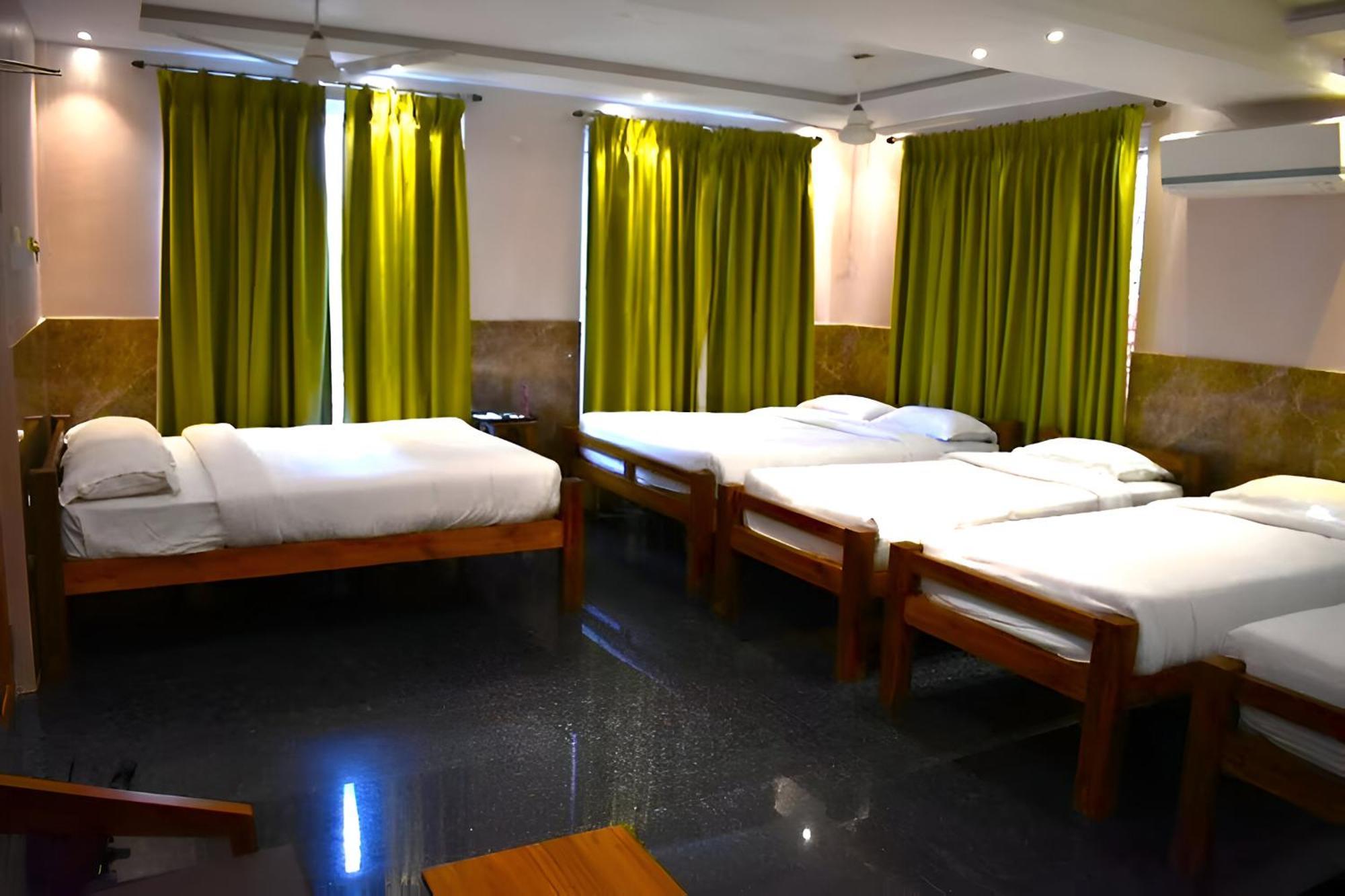Le Holiday Inn Ποντισερί Εξωτερικό φωτογραφία